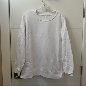Lululemon white crewneck. Size:6